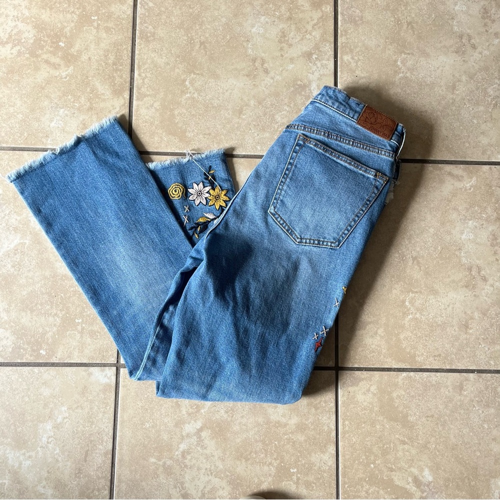 Johnny Was Jeans Womens 28 Bohemian Cropped Baby Boot Embroidered Floral